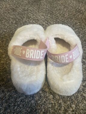 BRIDE Pink Strap White Faux Fur Bridal Slippers
